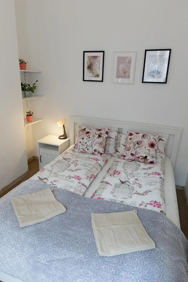 Emily'S Lovely Place Βουδαπέστη Ουγγαρία