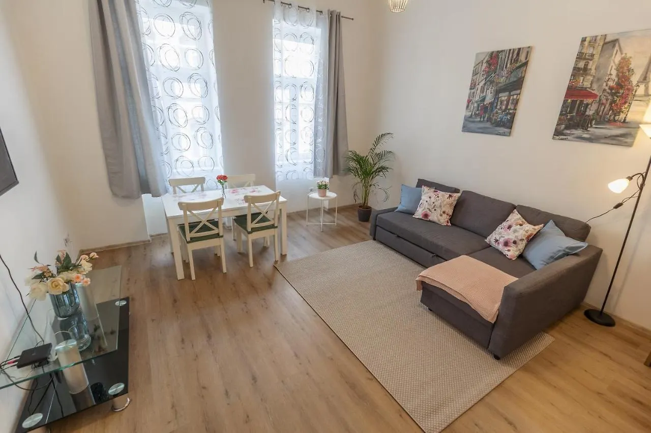 Emily'S Lovely Place Βουδαπέστη