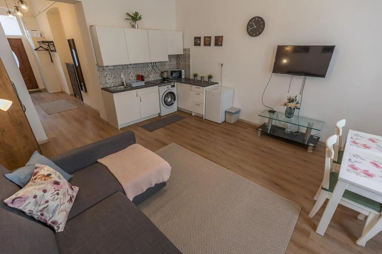 Emily'S Lovely Place Βουδαπέστη 0*,  Ουγγαρία